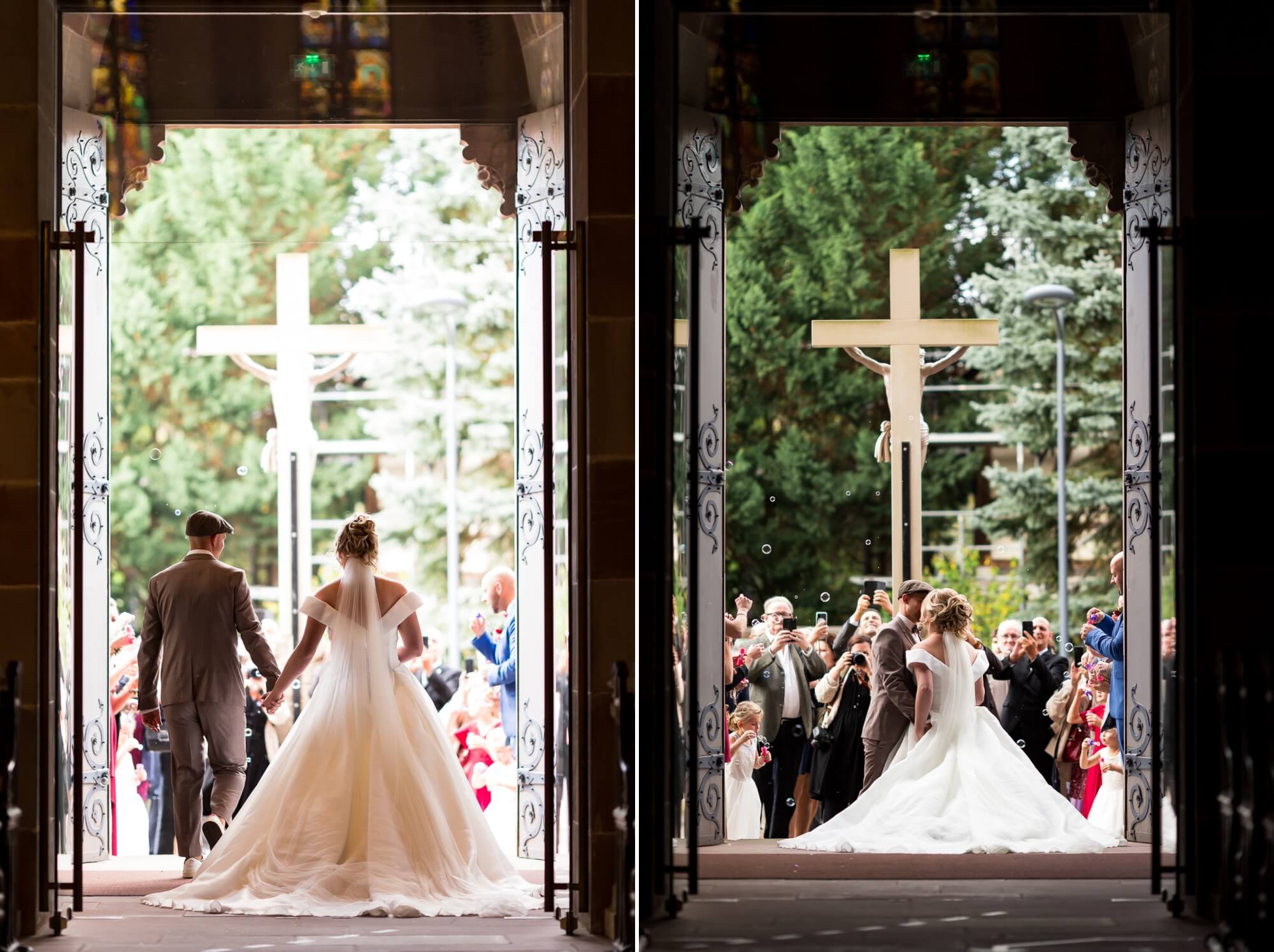 la sortie des mariés vue depuis l'Eglise